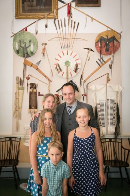 Image of Dave Matthews with his family