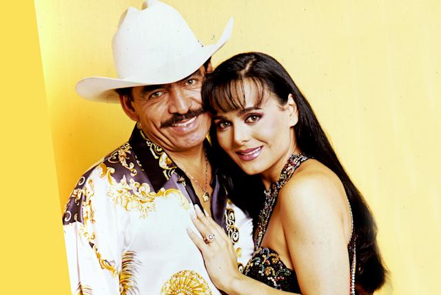 Image of Joan Sebastian with huis former wife, Maribel Guardia