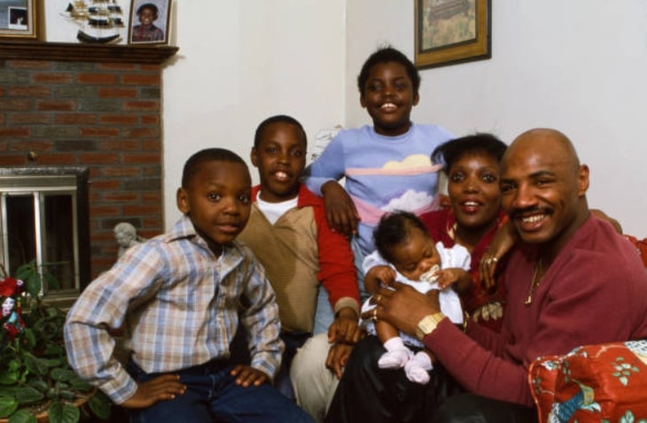 Image of Marvin Hagler with his ex-wife, Bertha Hagler, and their kids