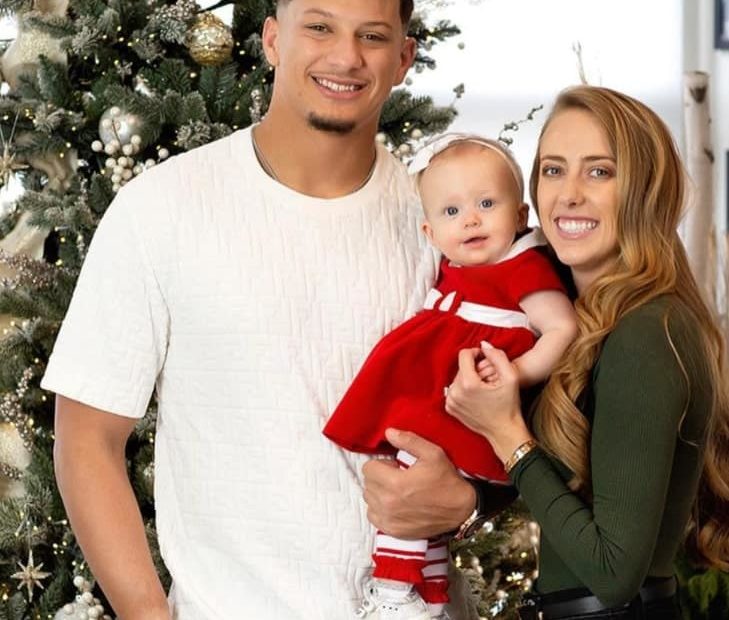 Image of Patrick Mahomes and Brittany Matthews with their daughter, Sterling Skye Mahomes