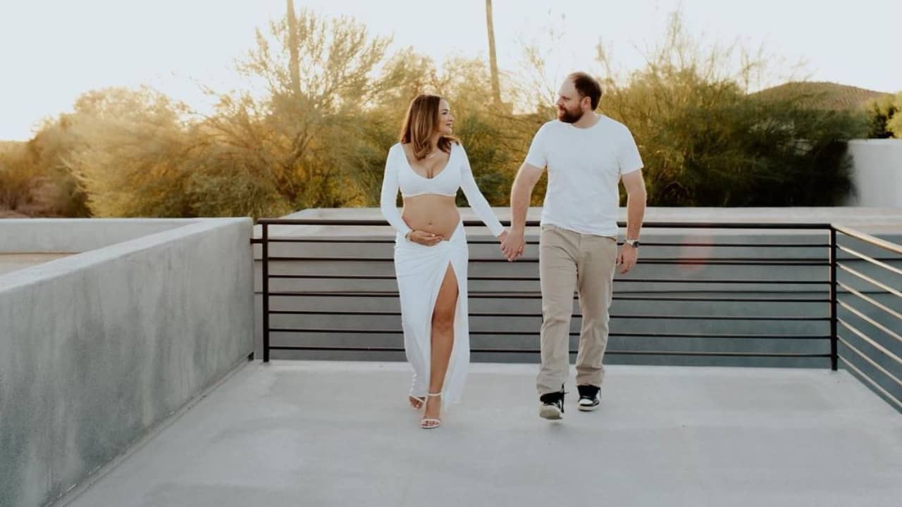 Image of Phil Kessel and his Wife Sandra Pereira During pregnancy