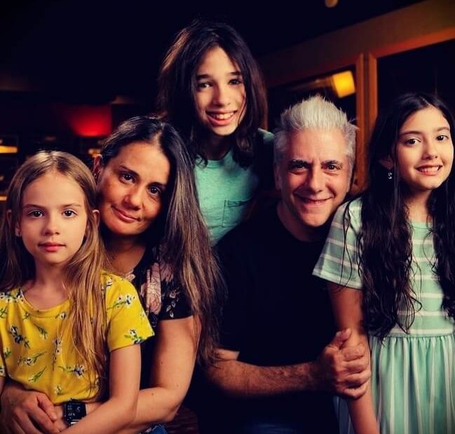 Image of Rick Beato with his wife, Nina, and their kids, Dylan, Layla, and Lennon