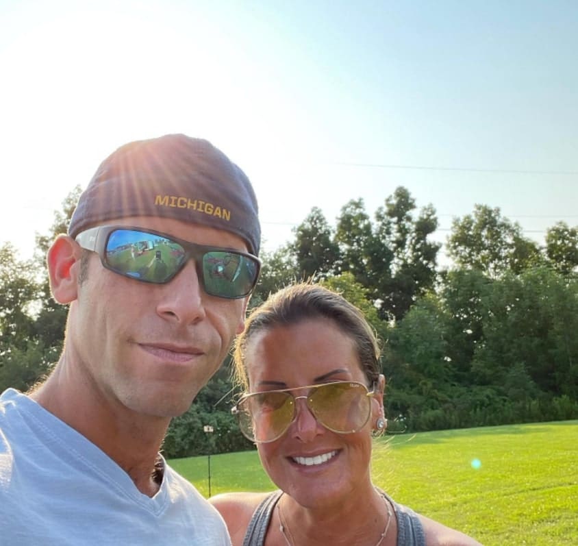 Image of Seth Gold with his wife