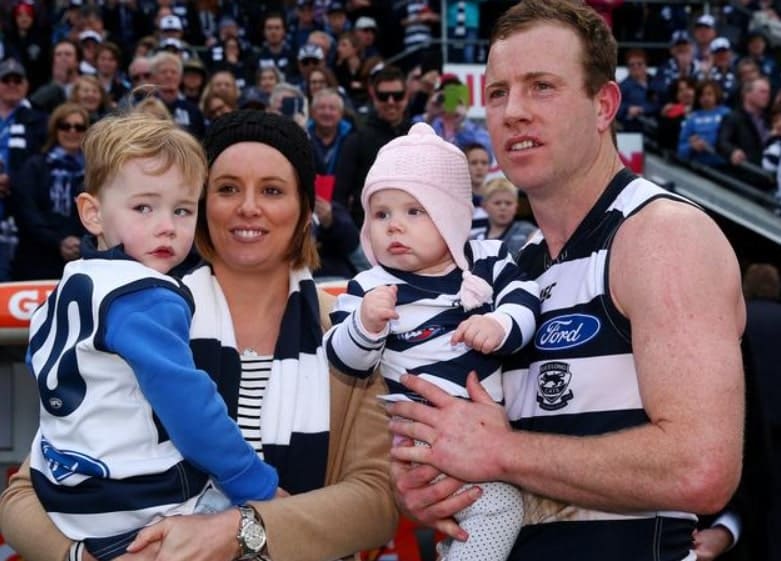 Image of Steve Johnson with his family