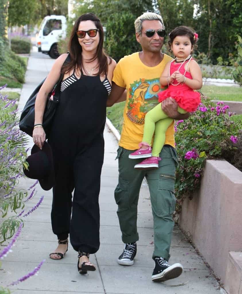 Tony Kanal is Married to Wife: Erin Lokitz. Kids: Coco, Saffron ...