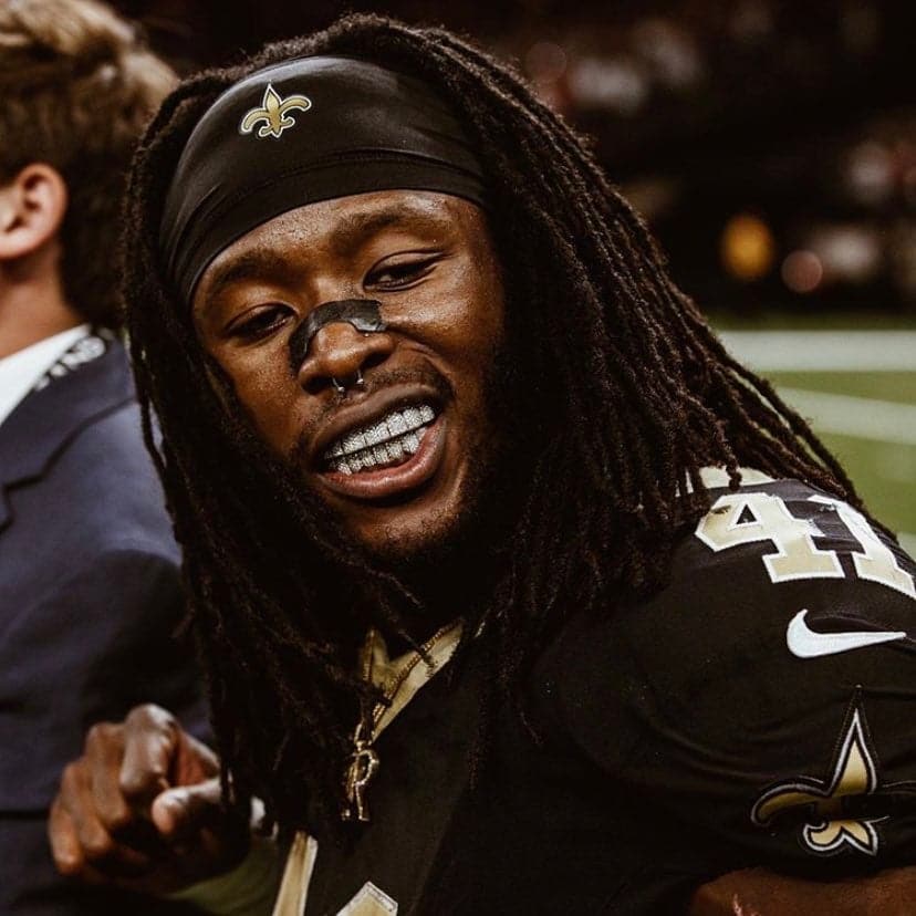 Alvin Kamara is not Married to Wife. Dating Girlfriend Te’a Omari Cooper.