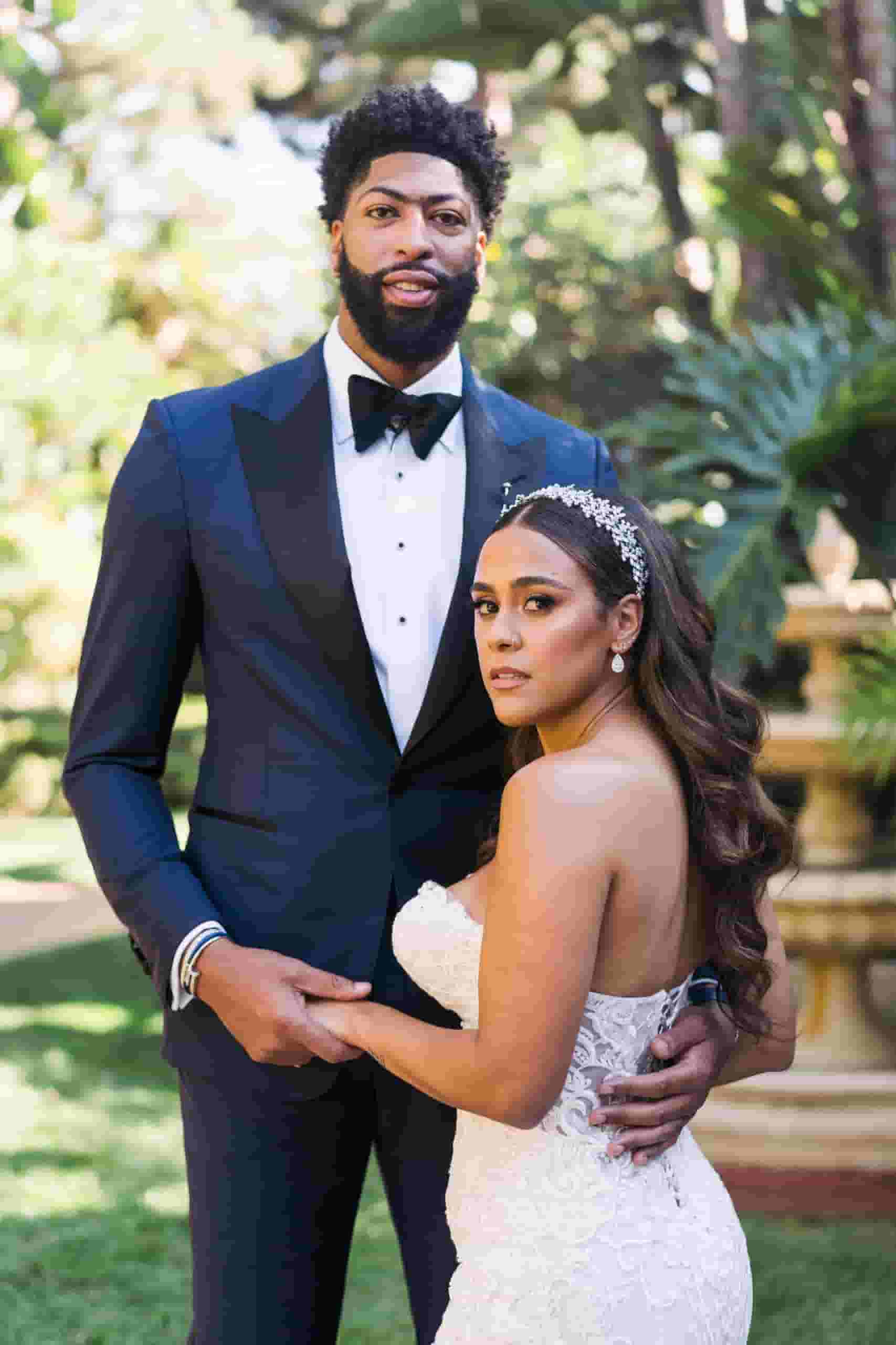 Image of Anthony Davis with his wife Marlen Davis 