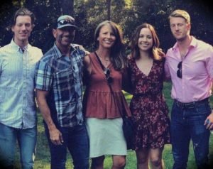 Cameron Hanes is Married to Wife: Tracey Hanes. Kids. – wifebio.com