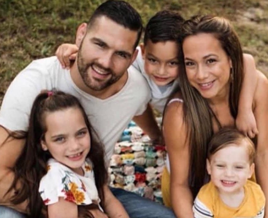 Image of Chris Weidman with his wife, Marivi Weidman, and their kids, Cassidy, CJ, and Colten Weidman