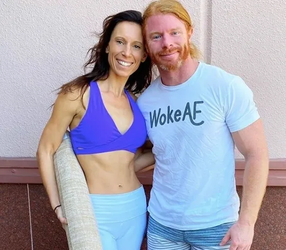 Image of the said Comedian and Youtuber with his wife Amber Sears
