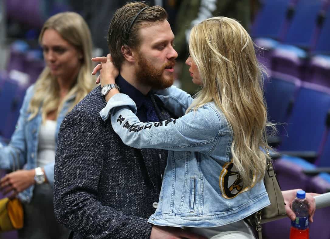 Image of David Pastrnak with his girlfriend, Rebecca Rohlsson