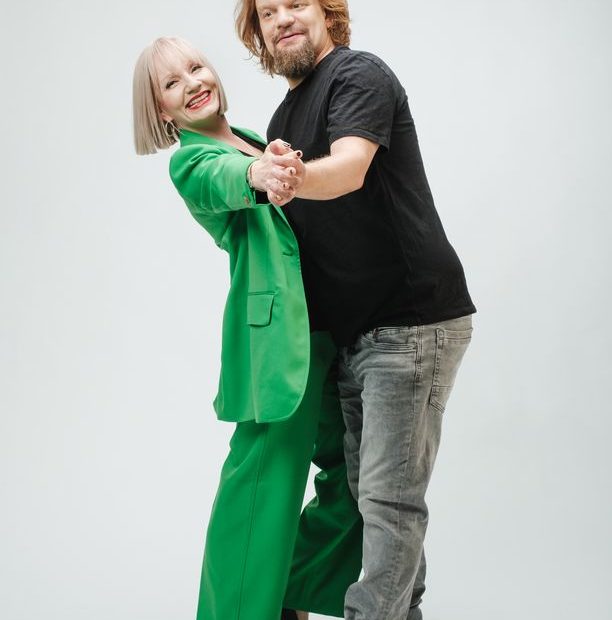 Image of ISMO with his wife, Angelika Leikola