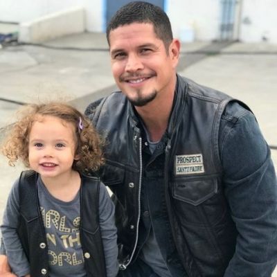 Image of JD Pardo with his daughter