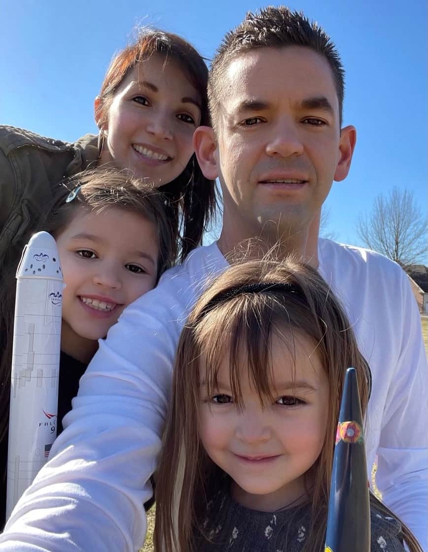 Image of Jared Isaacman with his wife, Monica Isaacman with their kids, Liv and Mila Isaacman