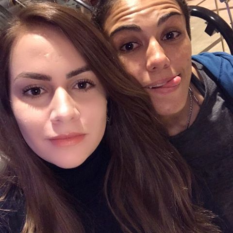 Image of Jessica Andrade with their wife, Fernanda Gomes
