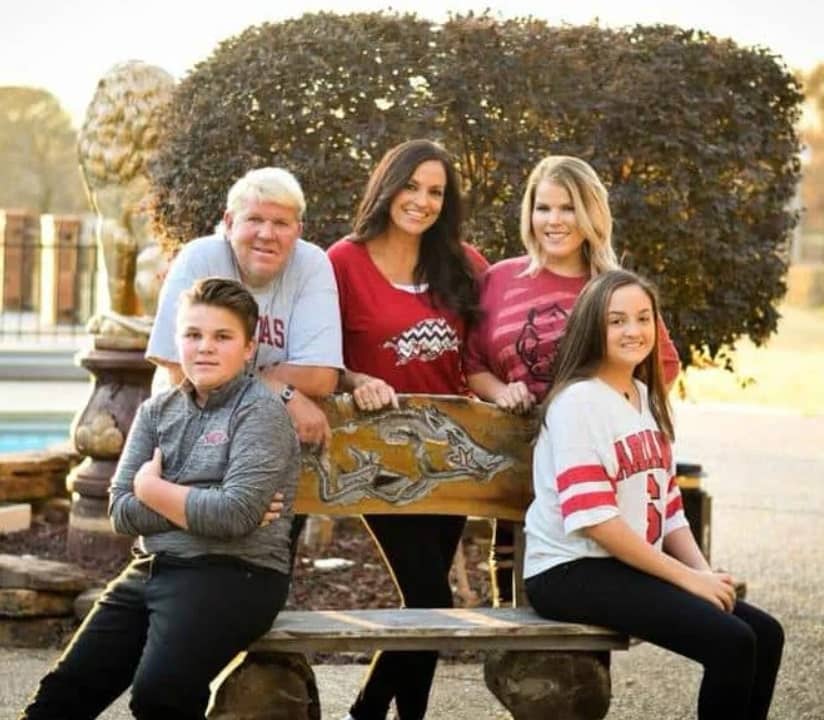 Image of John Daly with his kids