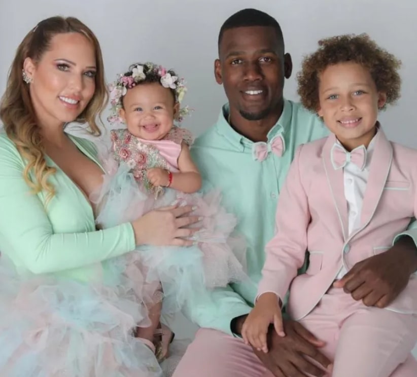 Image of Jorge Soler with his wife, Leydis Serrano, and their kids