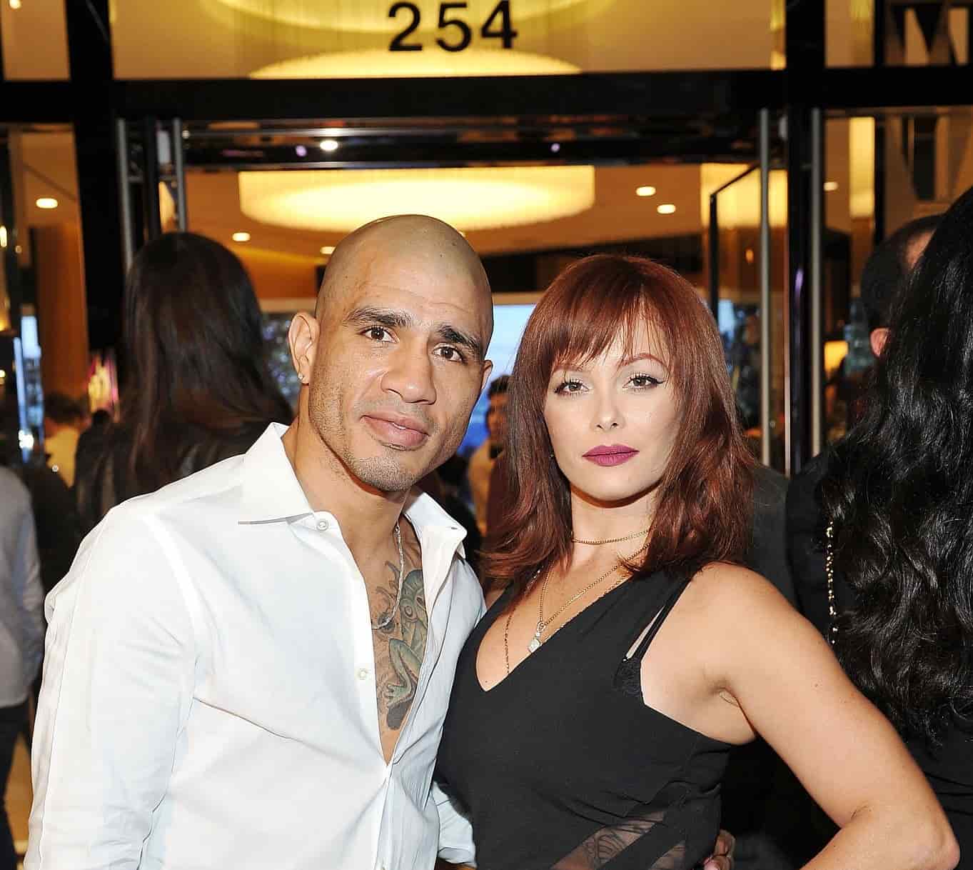 Image of Miguel Cotto with his wife, Melissa Guzman 