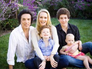 Paul Stanley is Married to Wife: Erin Sutton. Kids. – wifebio.com