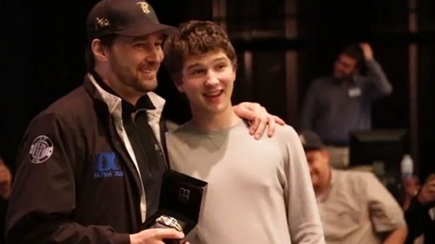 Image of Phil Hellmuth with his son