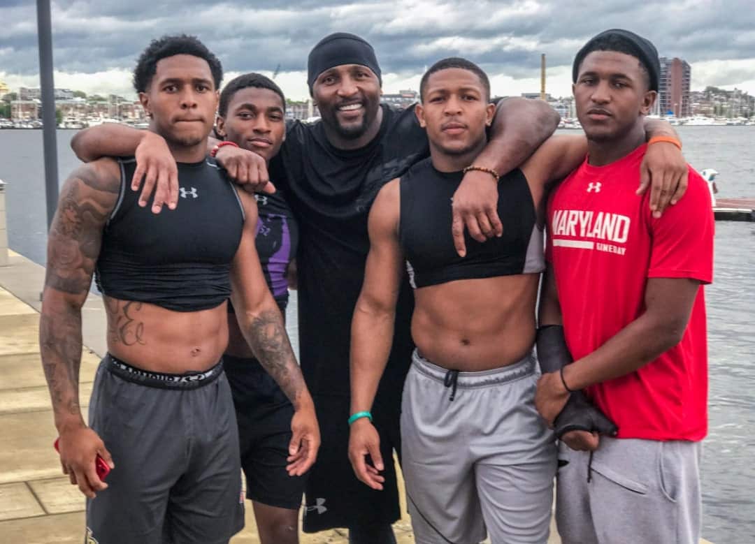 Image of Ray Lewis with his sons