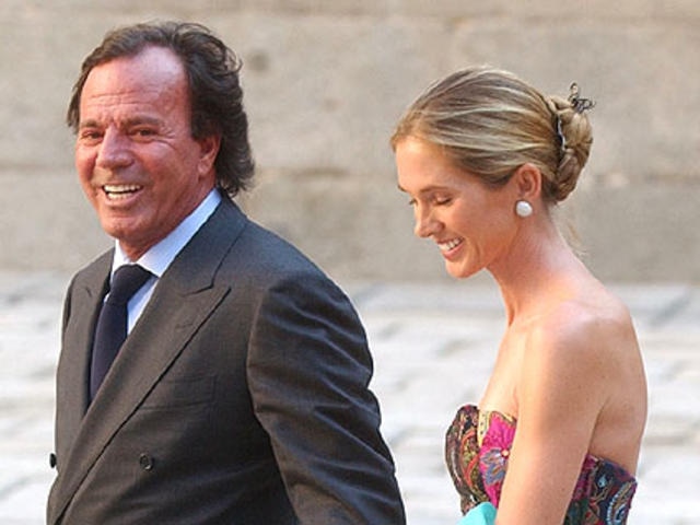 Image of the Spanish Singer-Songwriter with his wife a Former Spanish Model 