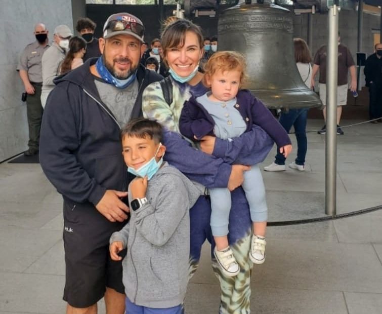 Image of Steve Treviño with his wife, Renae Treviño, and their kids Garrett and Delilah Ray Treviño