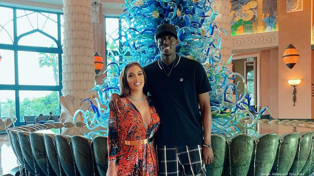 Image of Tony Snell with his wife, Ashley Snell 