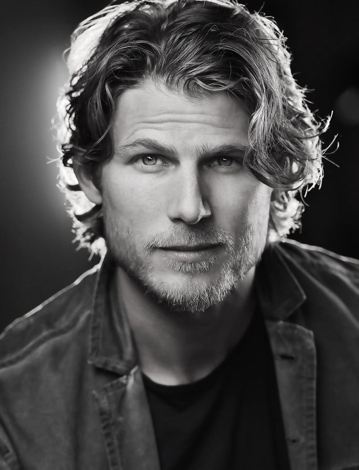 Is Travis Van Winkle Married to Wife? Or Dating a Girlfriend? Past