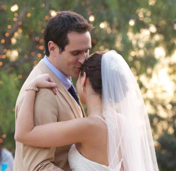 Image of Travis Willingham with his wife, Laura Bailey