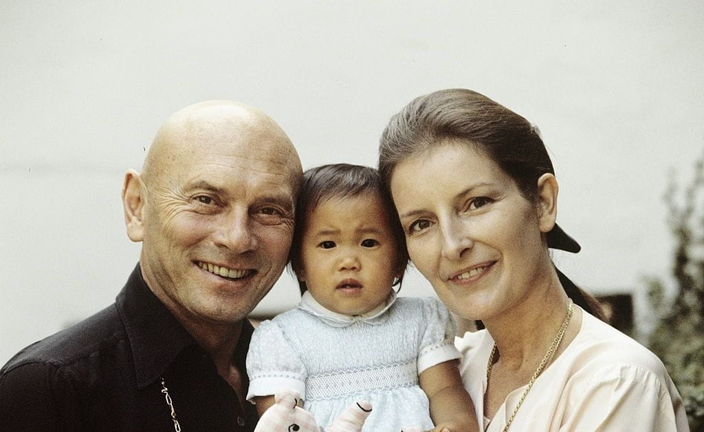 Image of Yul Brynner with his ex-wife, Jacqueline Thion de la Chaume