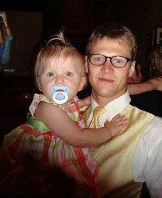 Image of Zach Roerig with his daughter, Fiano Roerig