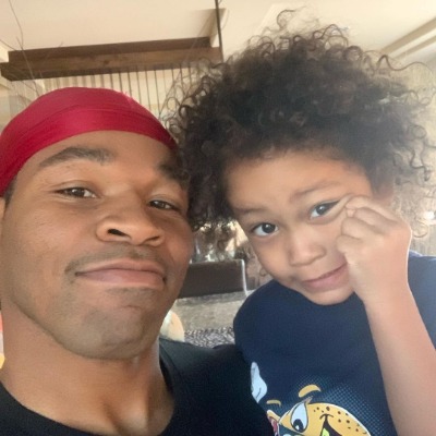 Image of Shawn Porter with his son