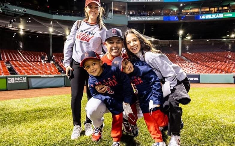 Image of Alex Cora with his wife, Angelica Feliciano, and their kids