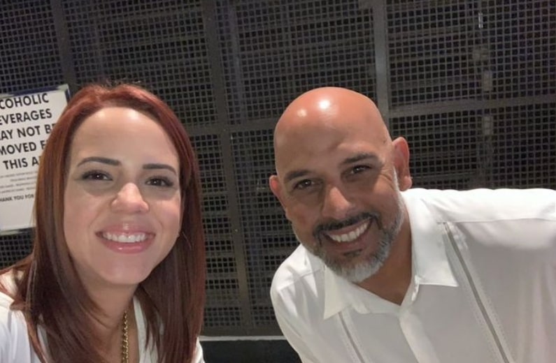 Image of Alex Cora with his wife, Angelica Feliciano