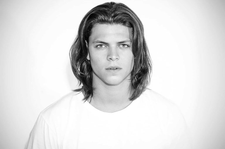 Is Alex Høgh Andersen Married to Wife? Or Dating a Girlfriend ...