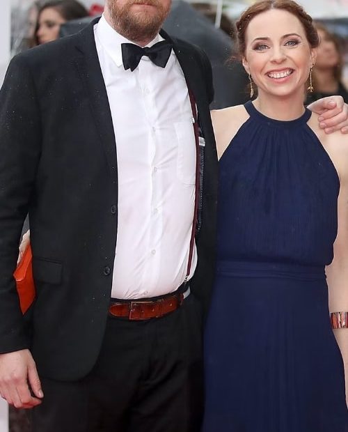 Image of Alex Horne with his wife, Rachel Horne