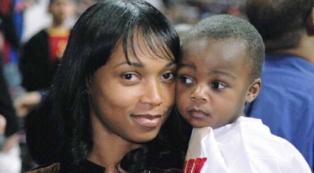 Image of Chanda Wallace with her son