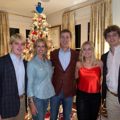 Image of Cooper Manning with his wife, Ellen Heidingsfelder, and their kids