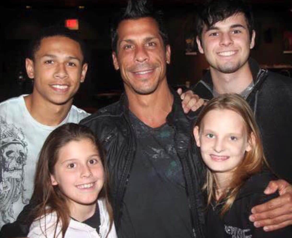  Image of Danny Wood with his kids