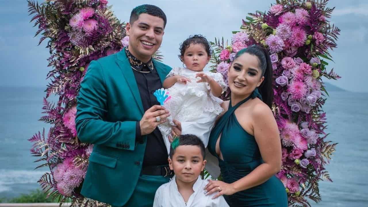 Image of Eduin Caz with his wife, Daisy Anahy, and their kids, Eduin Gerardo and Dhasia Geraldine
