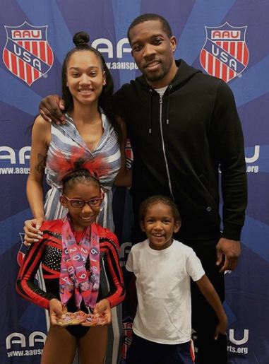 Image of Eric Bledsoe with his wife, Morgan Poole, an dtheri kids, Euriana and Ethan