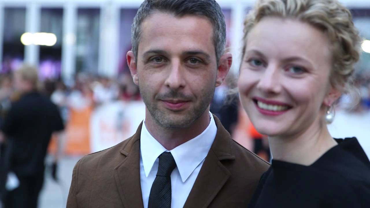 Image of Jeremy Strong with his wife, Emma Wall