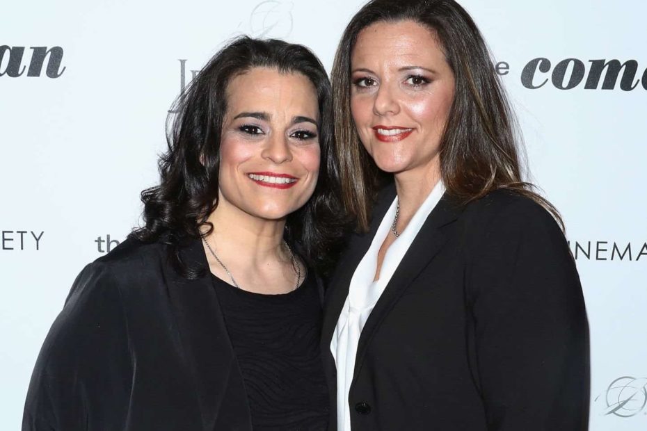 Image of Jessica Kirson with her wife, Danielle Sweeney
