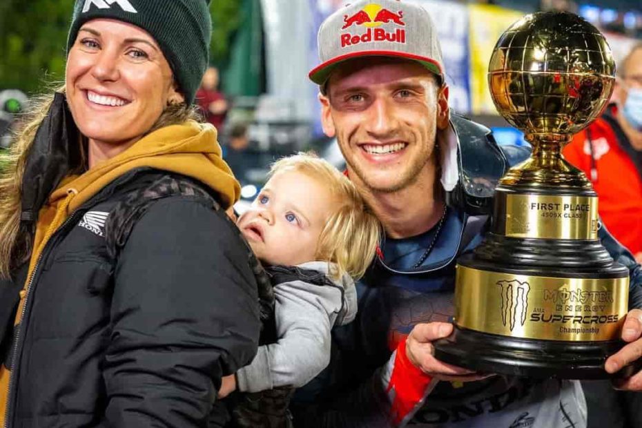Image of Ken Roczen with his wife, Courtney Savage, and their son, Griffin Savage Roczen