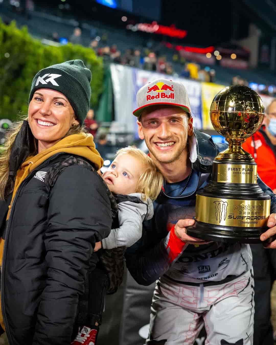 Ken Roczen is Married to Wife Courtney Savage. Kids.