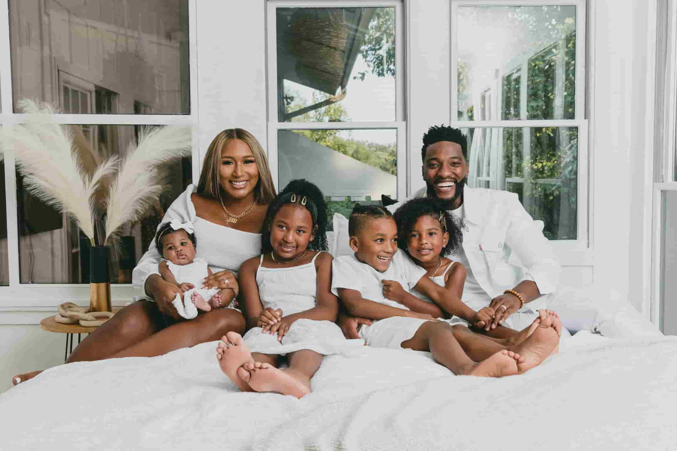 Image of Michael Todd with his wife, Natalie Todd, and their kids