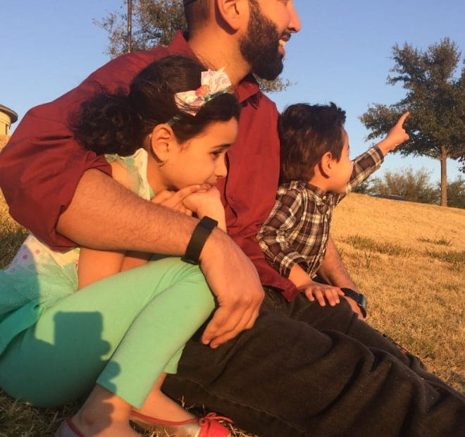 Image of Omar Suleiman with his kids