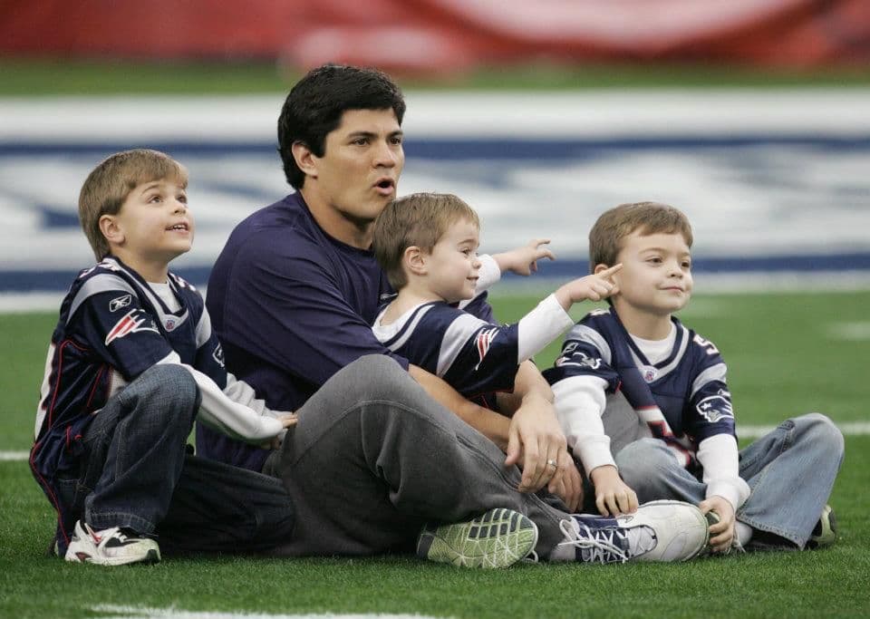 Image of Tedy Bruschi with his kids