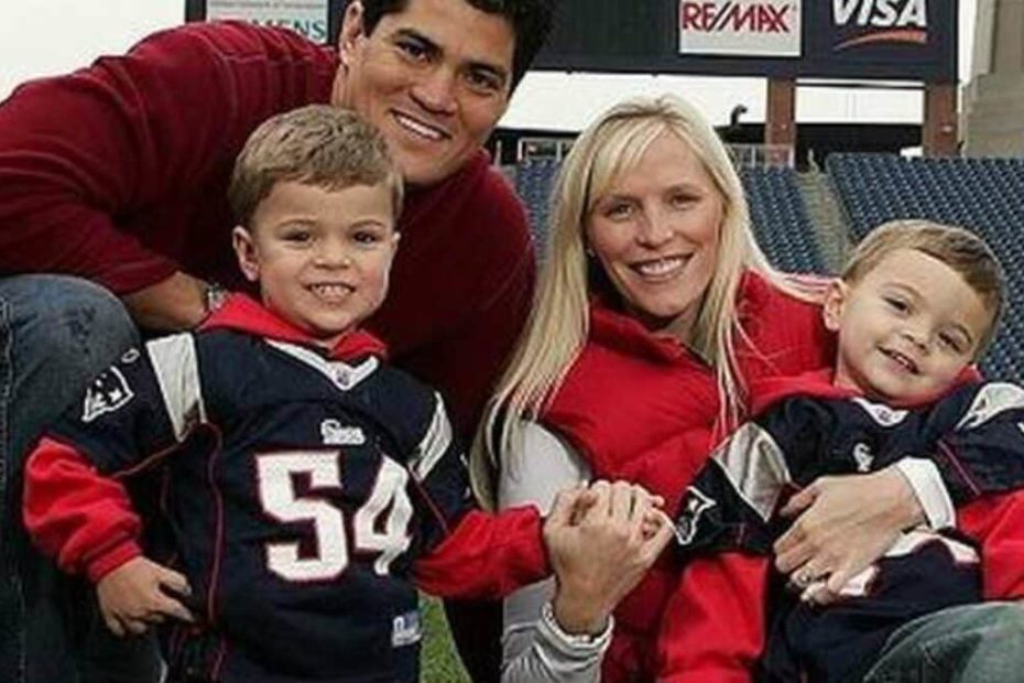 Image of Tedy Bruschi with his wife, Heidi Bomberger Bruschi, and their kids